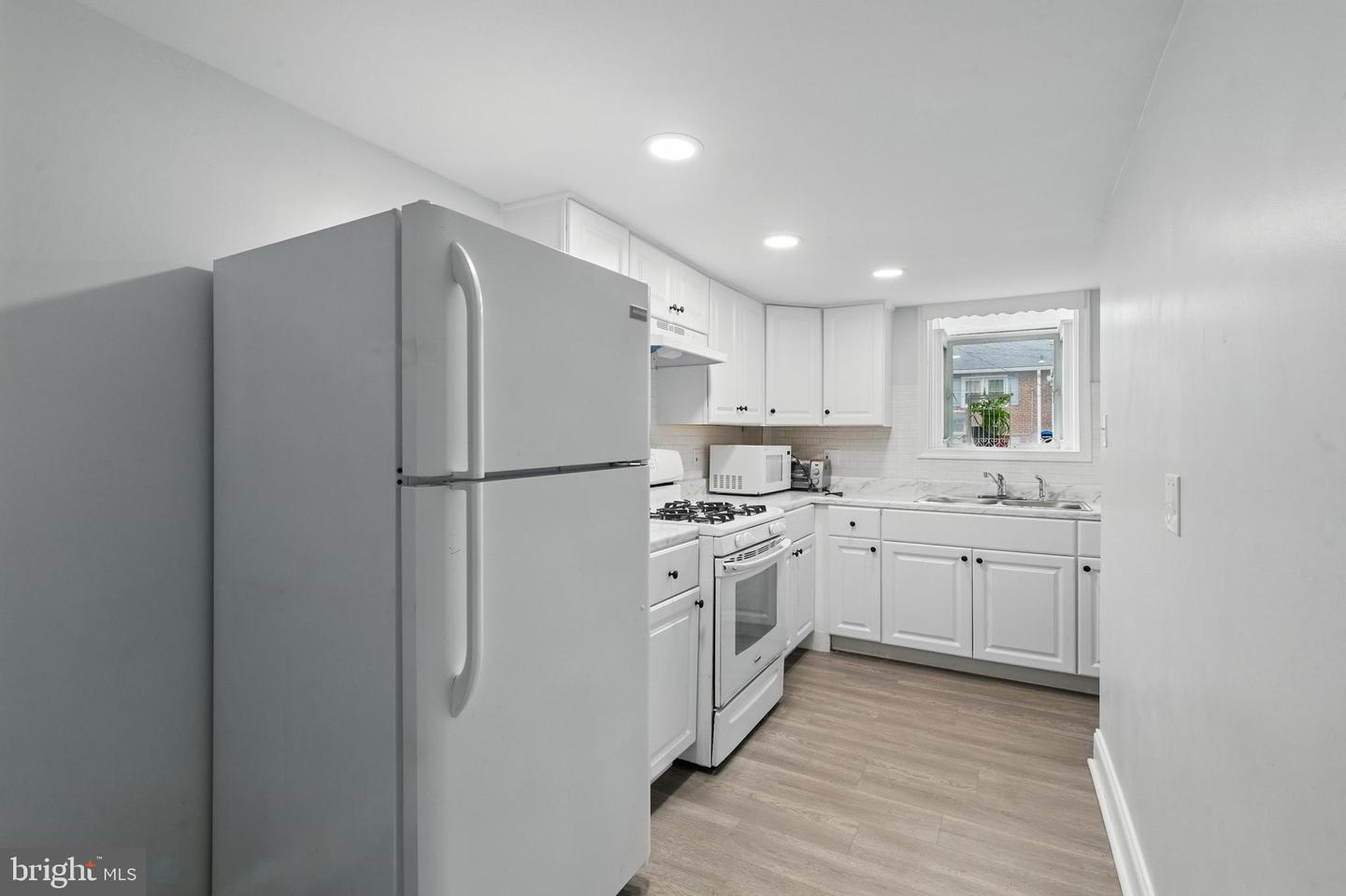22 S Pennewell Dr