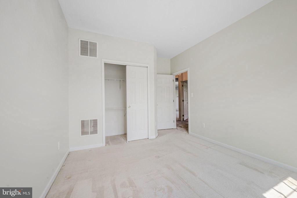 51 Springmill Dr