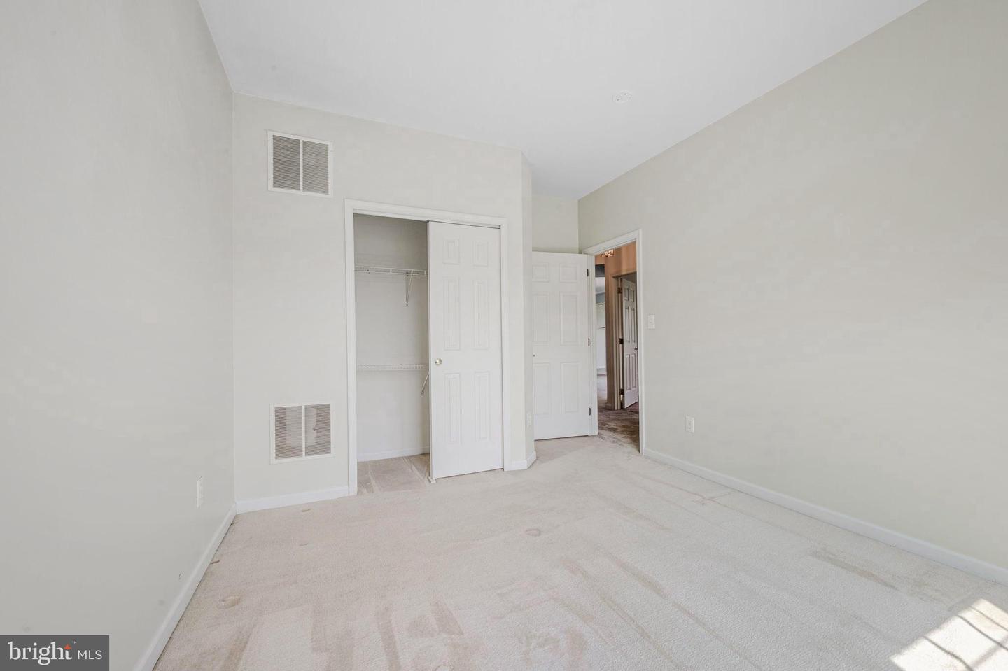 51 Springmill Dr