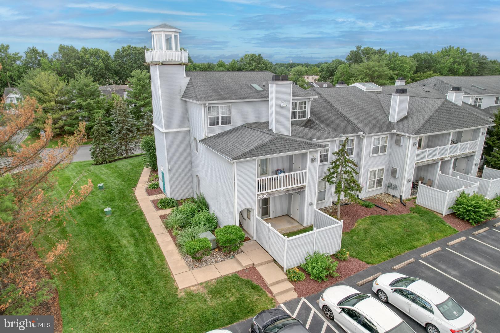 2902 Waters Edge Dr #261