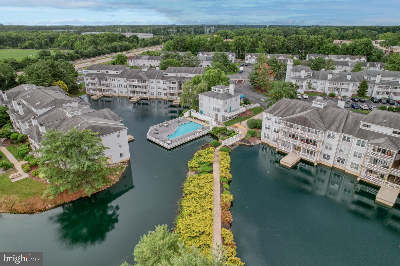 2902 Waters Edge Dr #261