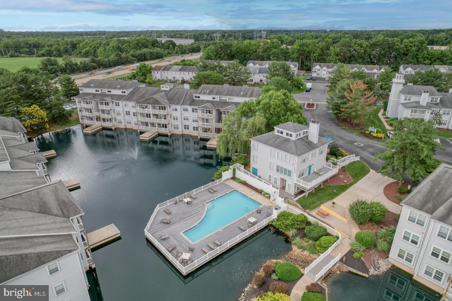 2902 Waters Edge Dr #261