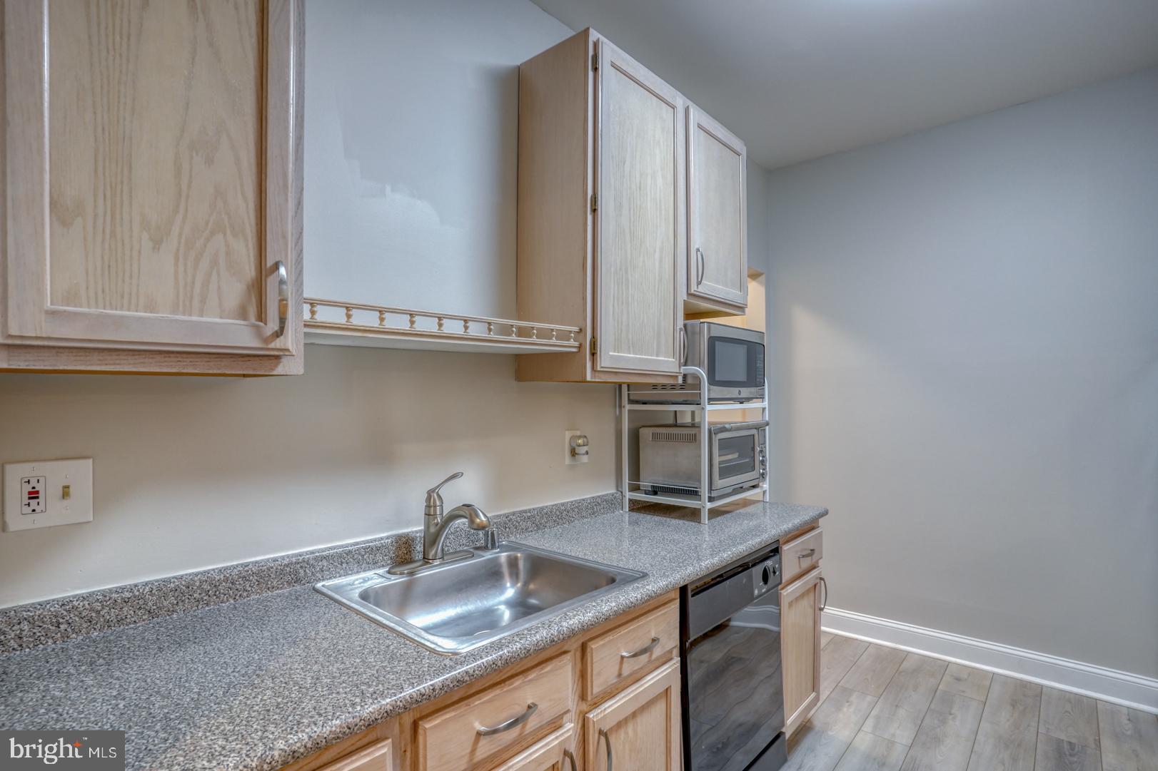 2902 Waters Edge Dr #261