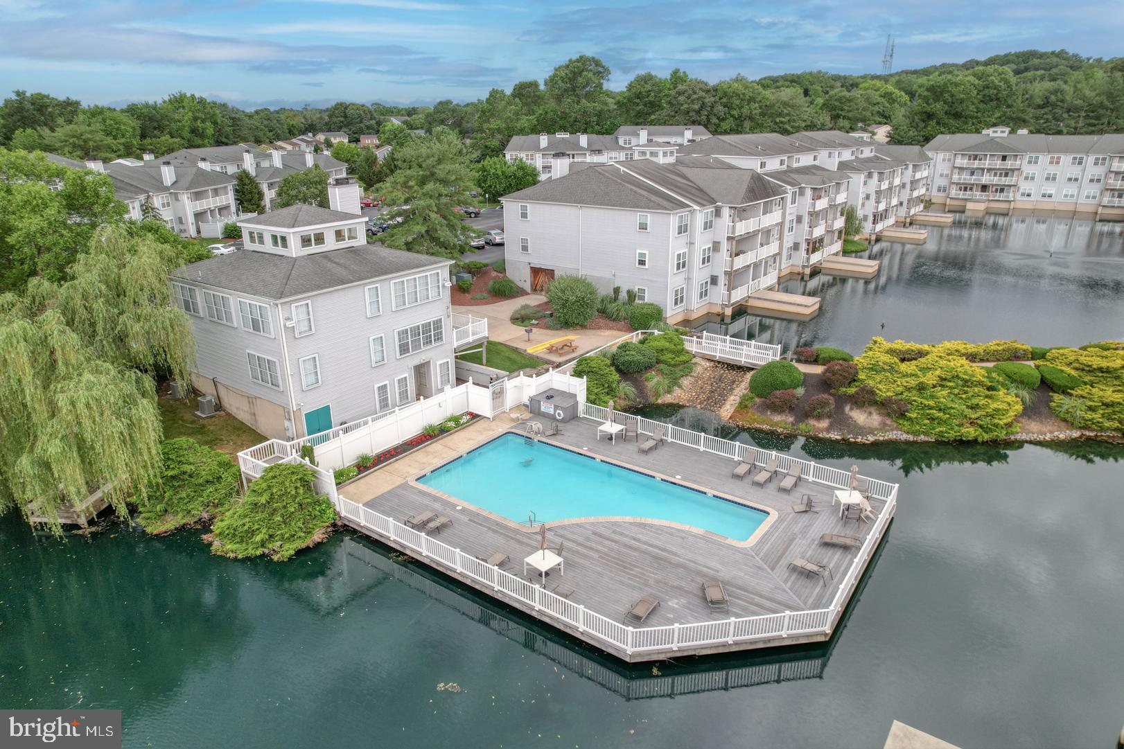 2902 Waters Edge Dr #261