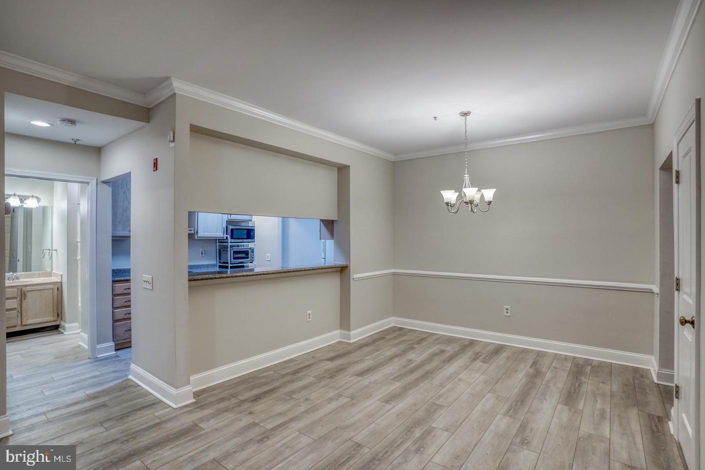 2902 Waters Edge Dr #261