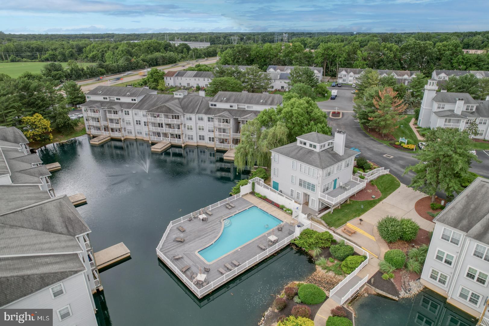 2902 Waters Edge Dr #261