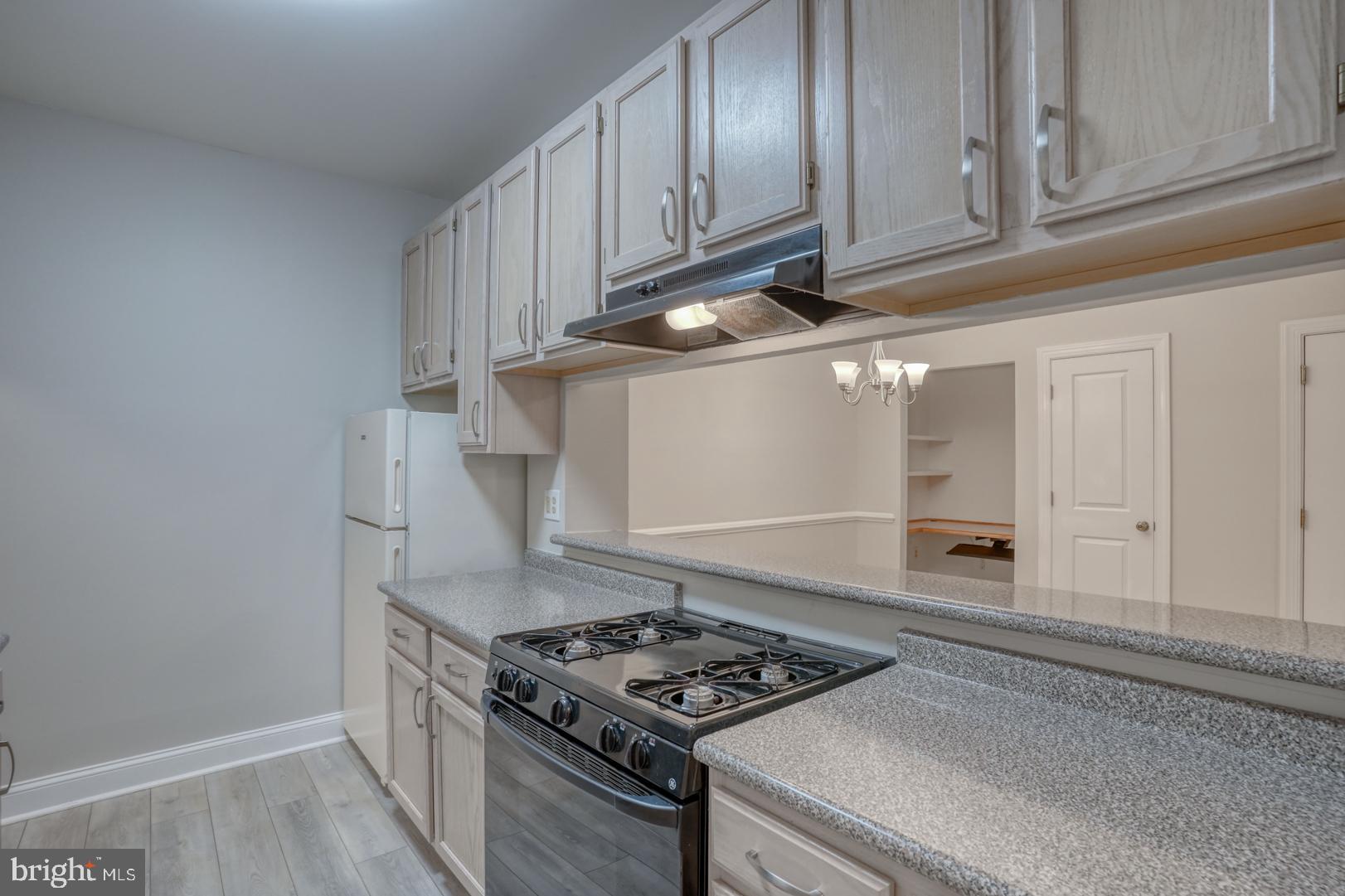 2902 Waters Edge Dr #261