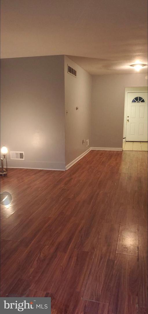 40 ROSE LN