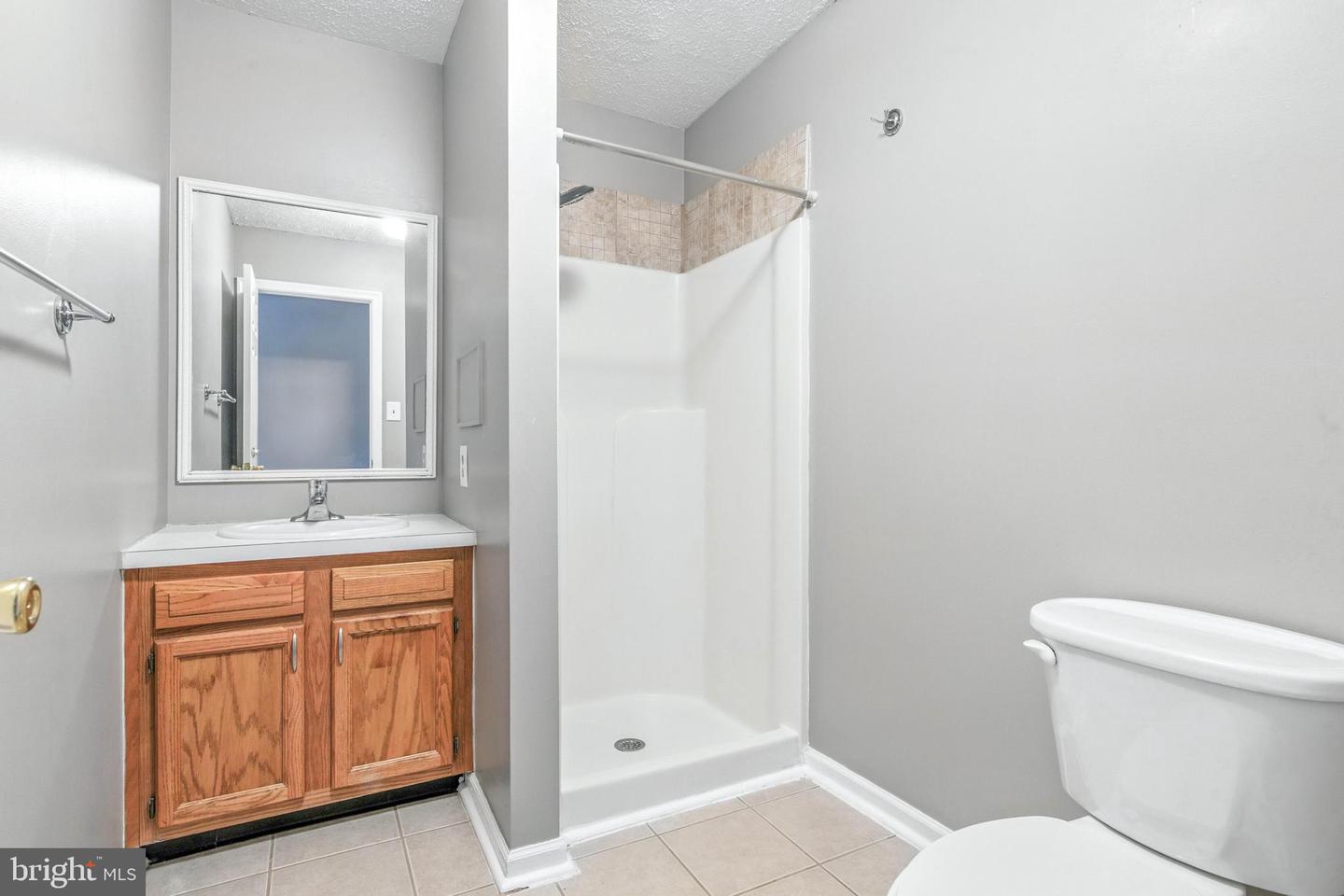 111 GATEWAY DR