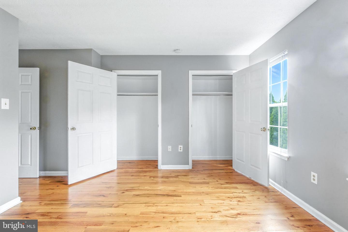 111 GATEWAY DR