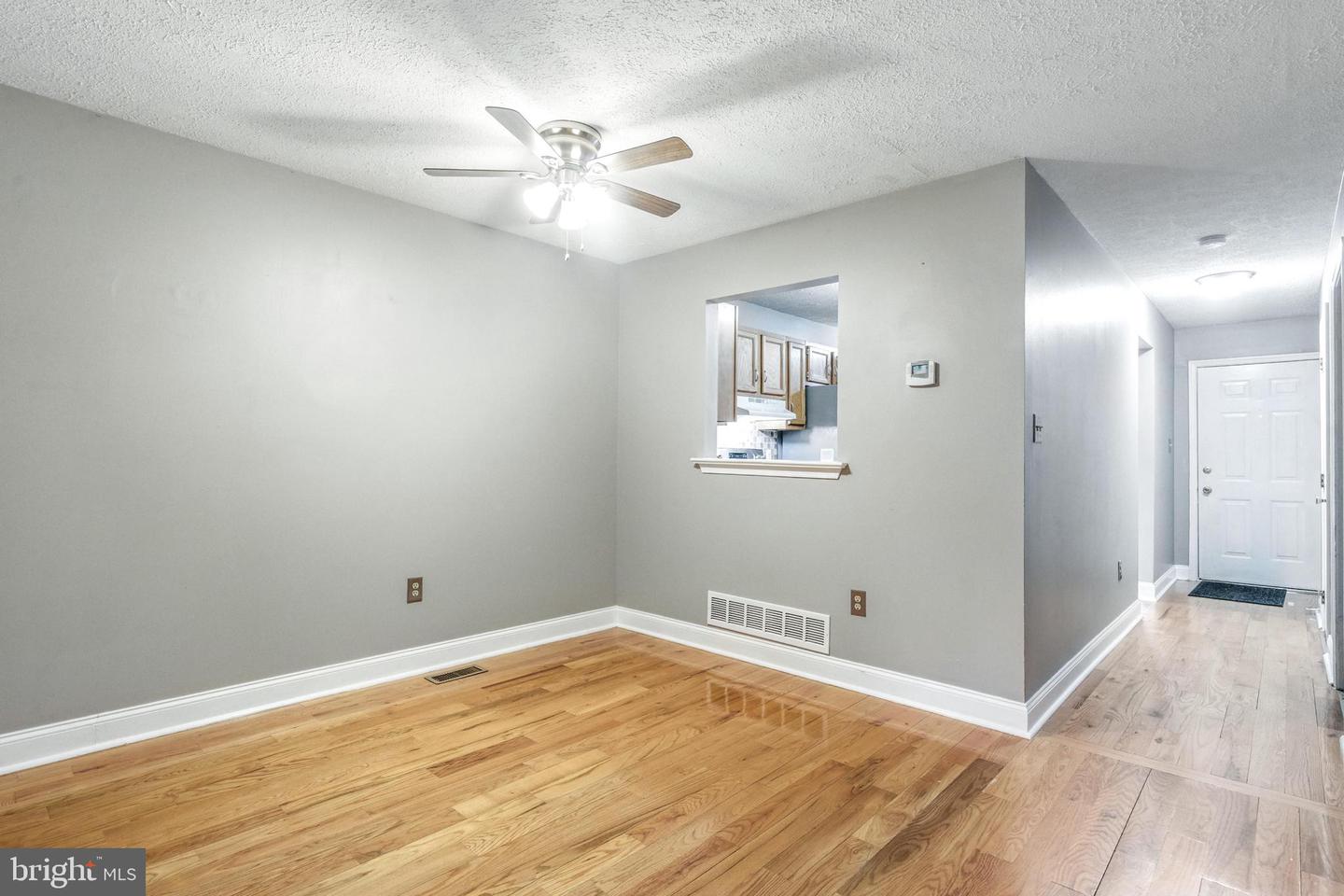 111 GATEWAY DR