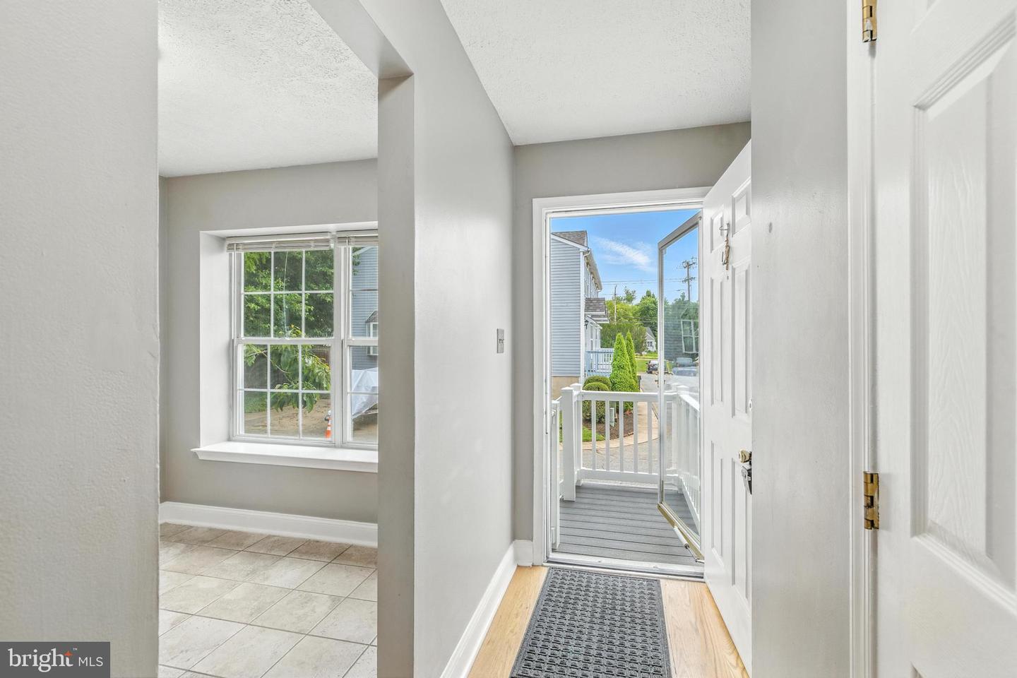 111 GATEWAY DR