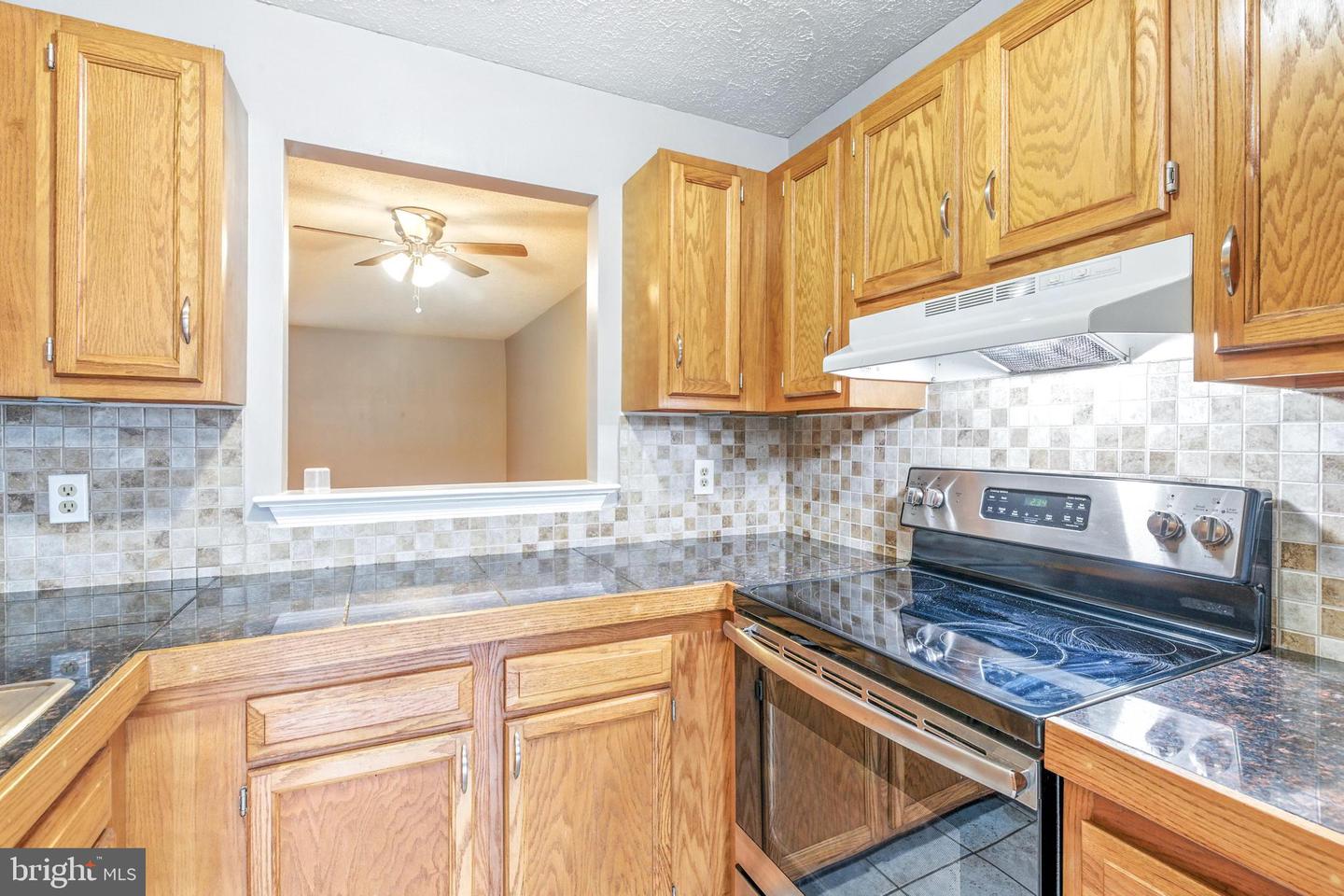 111 GATEWAY DR