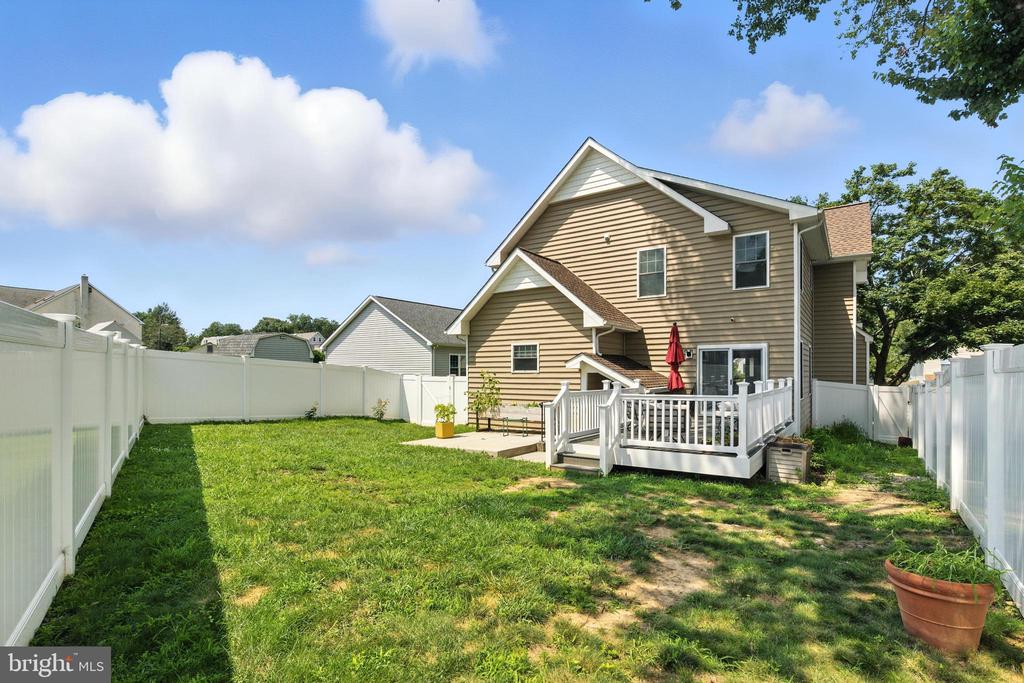 2504 Cedar Ave