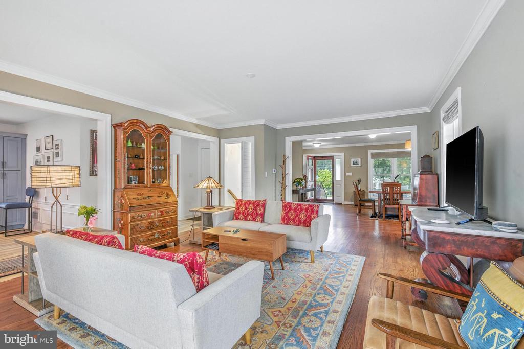 2504 Cedar Ave