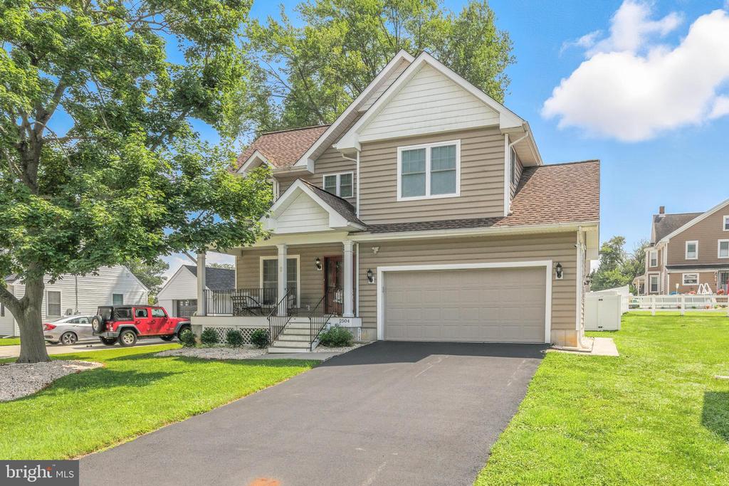 2504 Cedar Ave