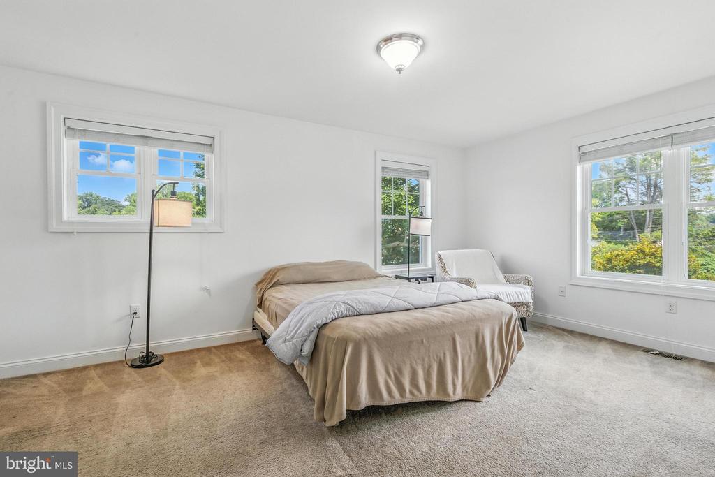2504 Cedar Ave