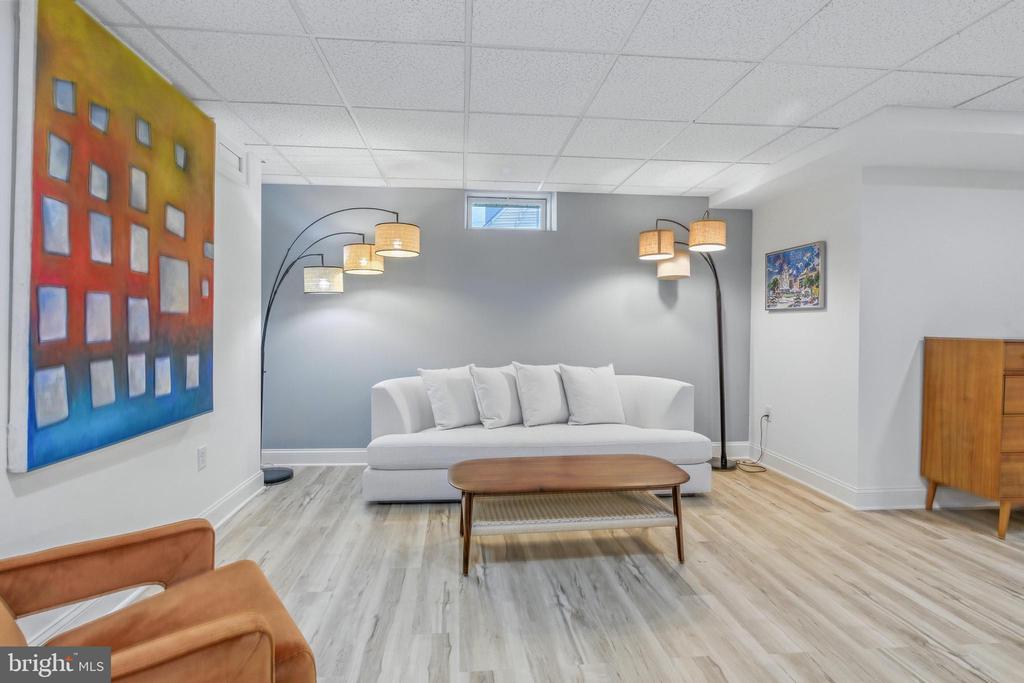 2504 Cedar Ave