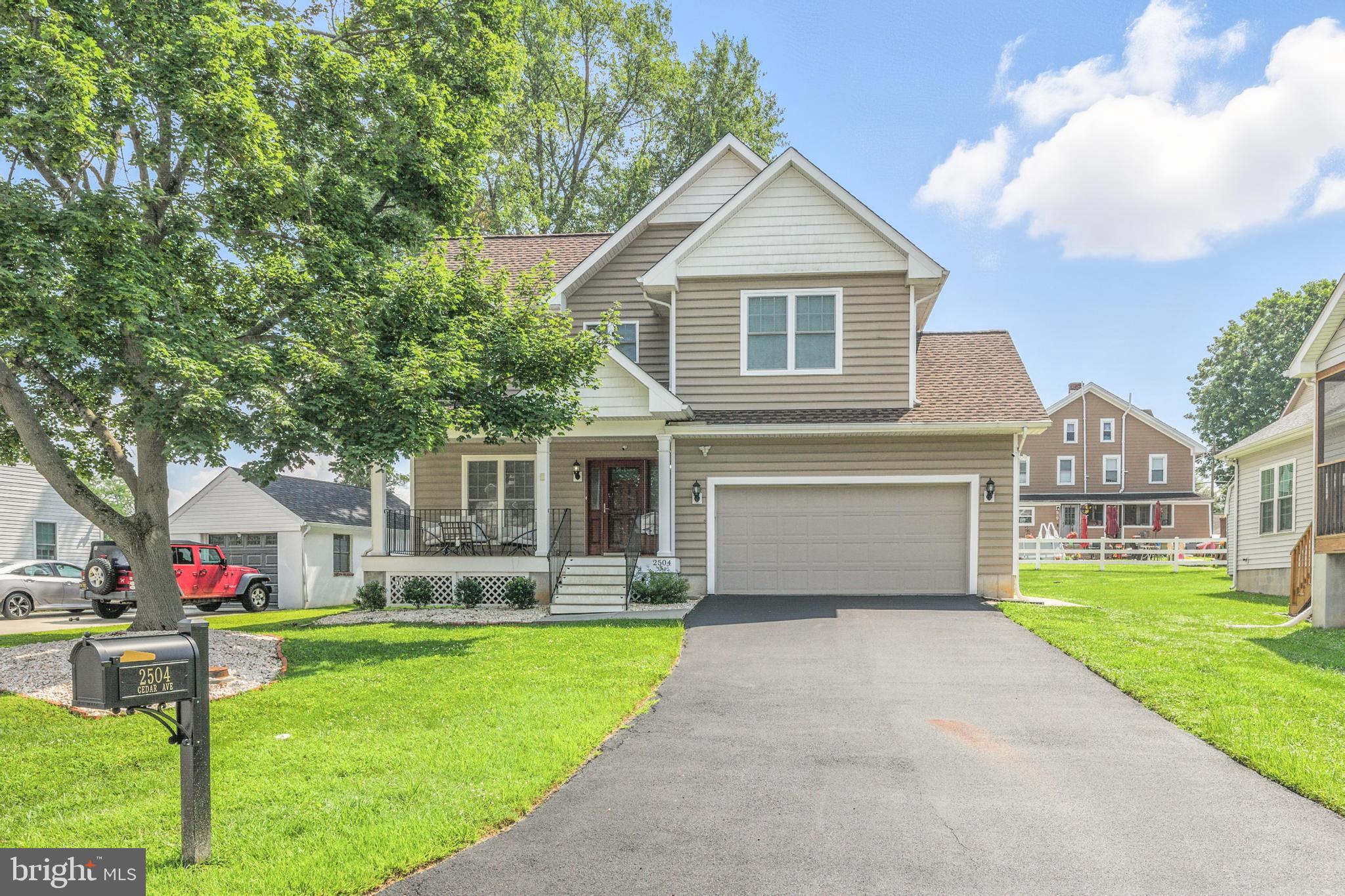 2504 Cedar Ave