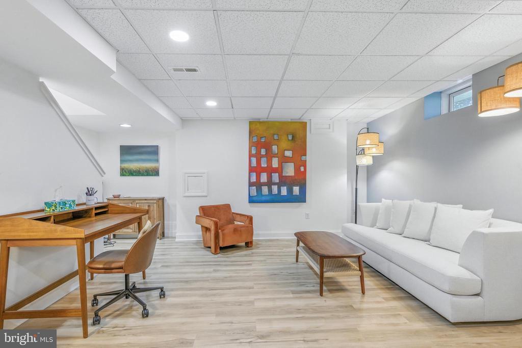 2504 Cedar Ave