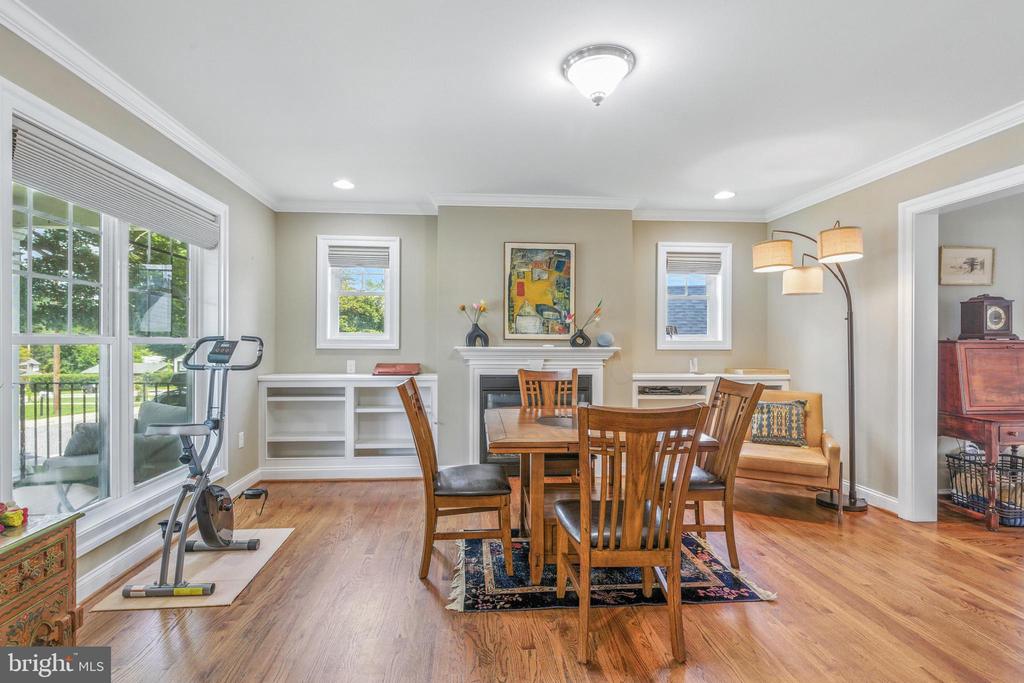 2504 Cedar Ave
