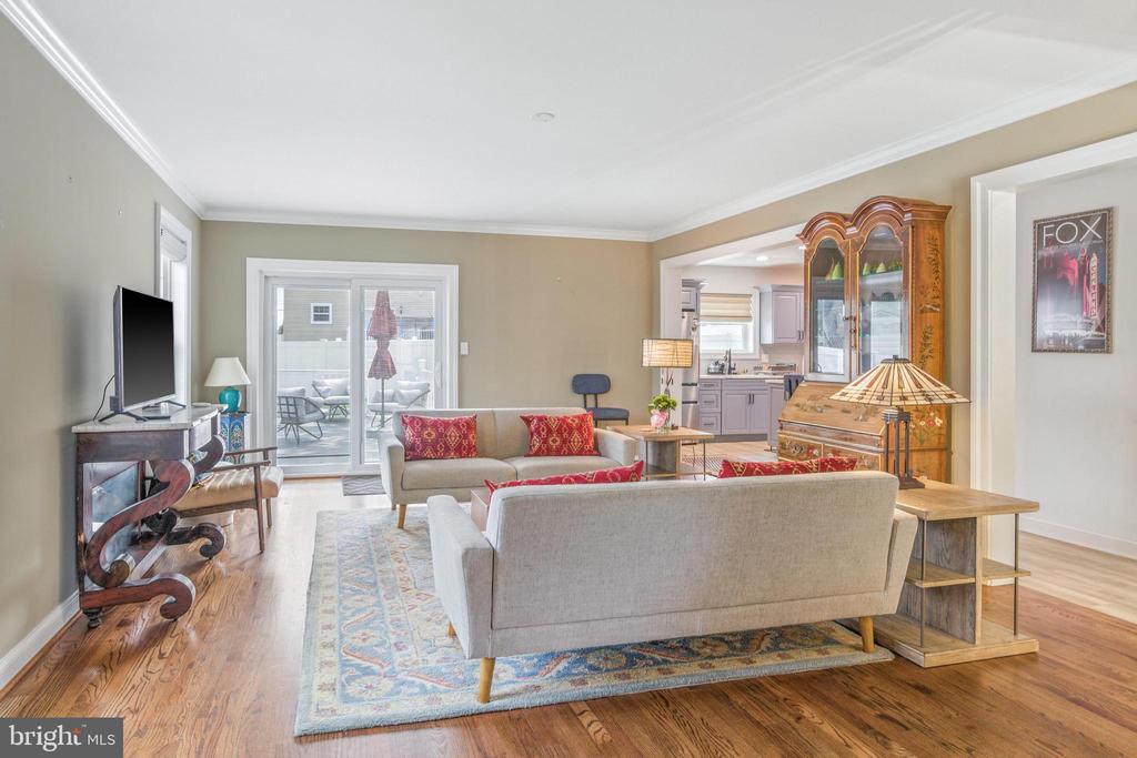 2504 Cedar Ave
