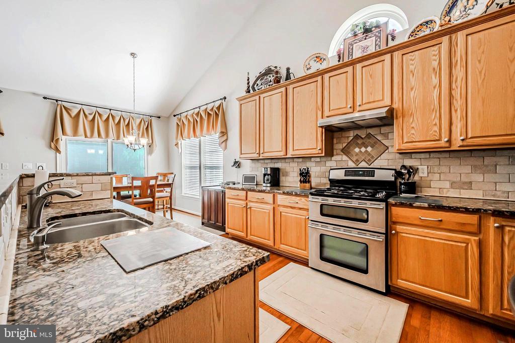 218 Glenshee Dr