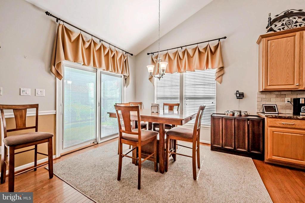 218 Glenshee Dr