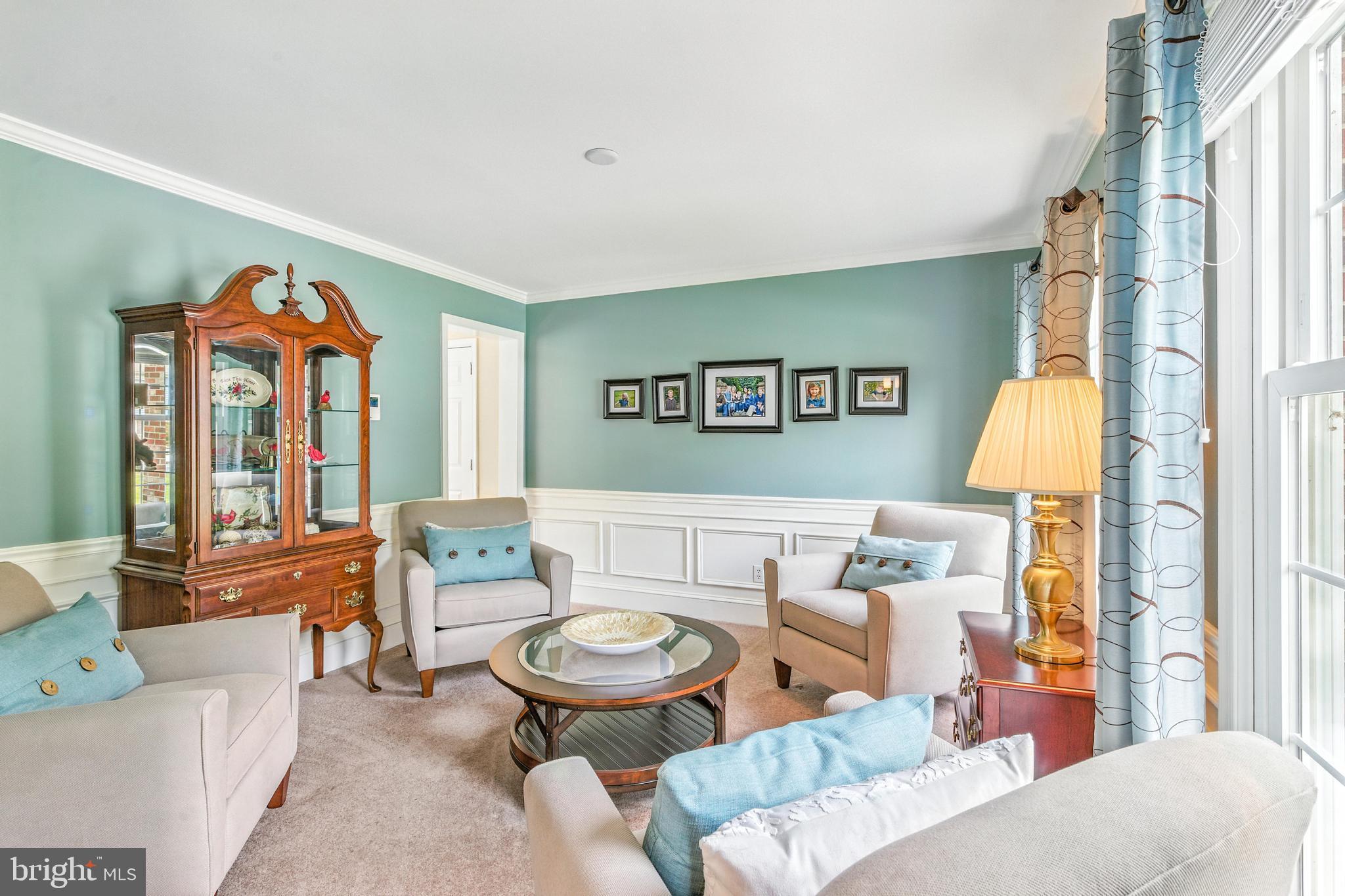 209 Barberry Dr