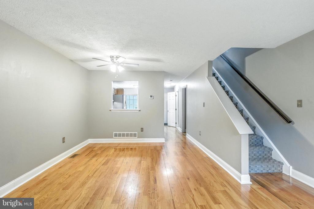 111 GATEWAY DR