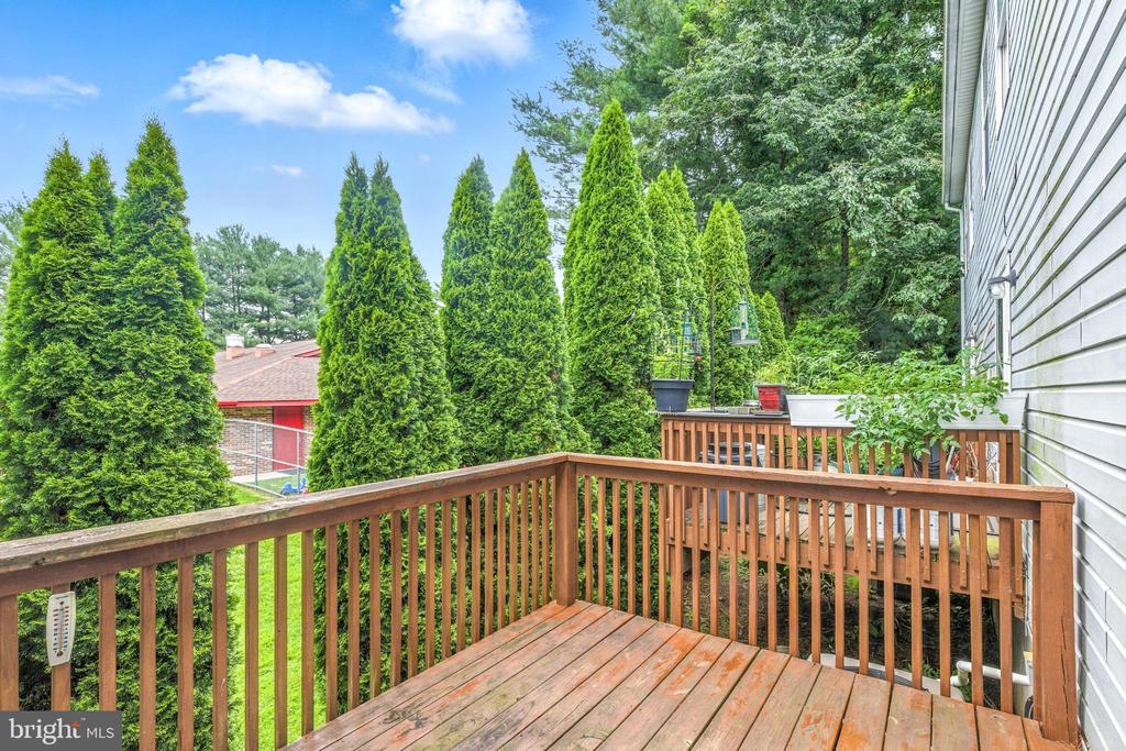 111 GATEWAY DR