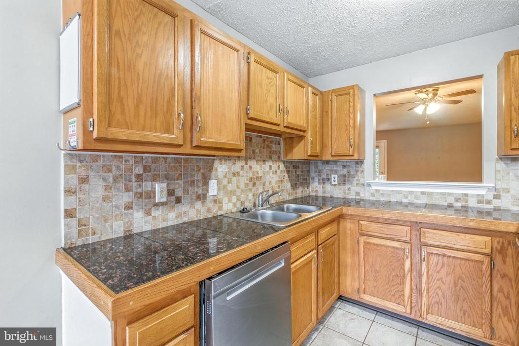 111 GATEWAY DR