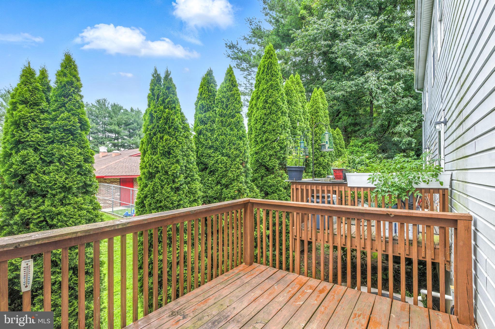 111 GATEWAY DR