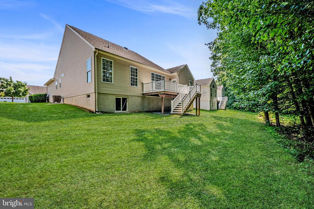 102 Springmill Dr