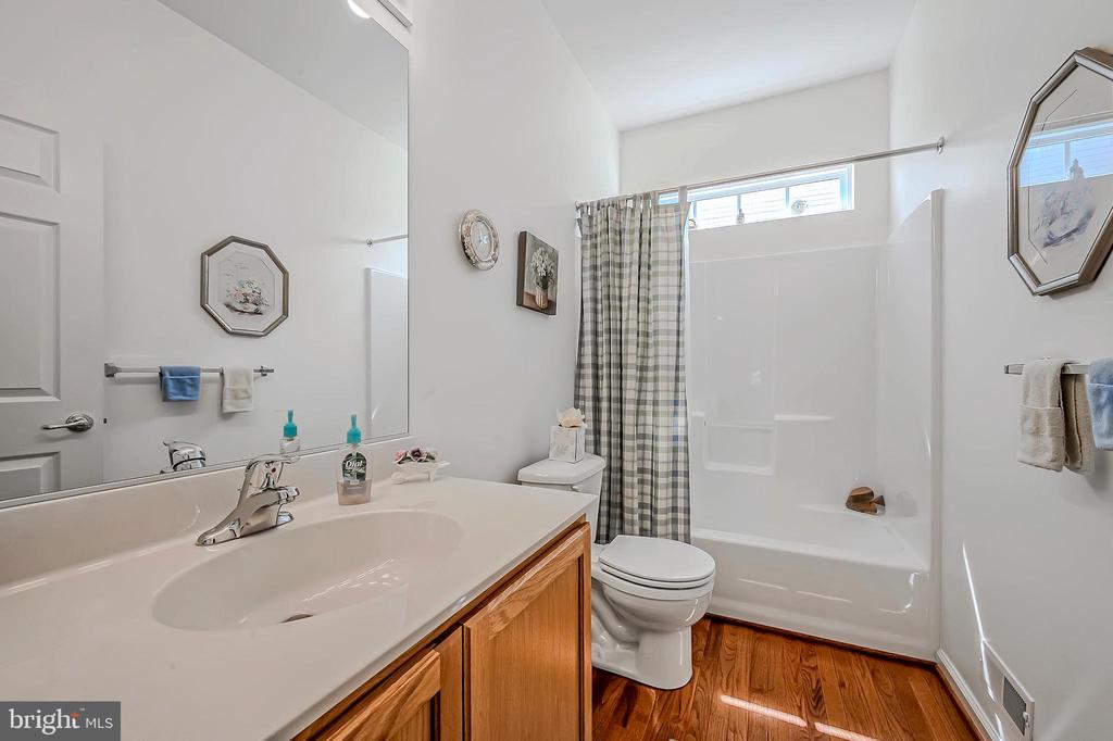 102 Springmill Dr