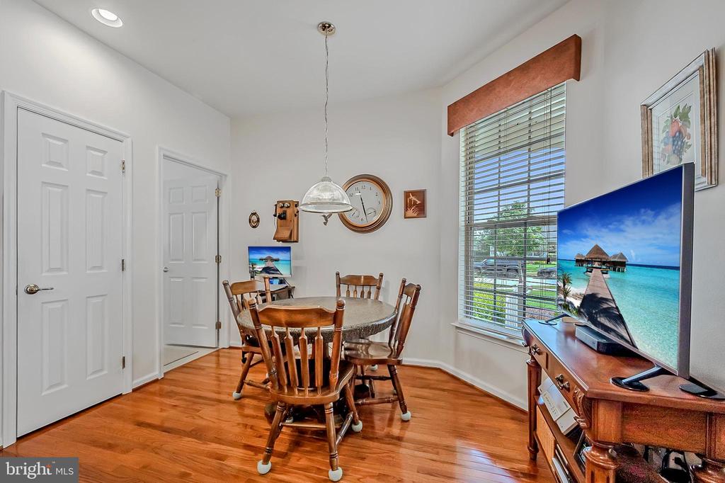 102 Springmill Dr