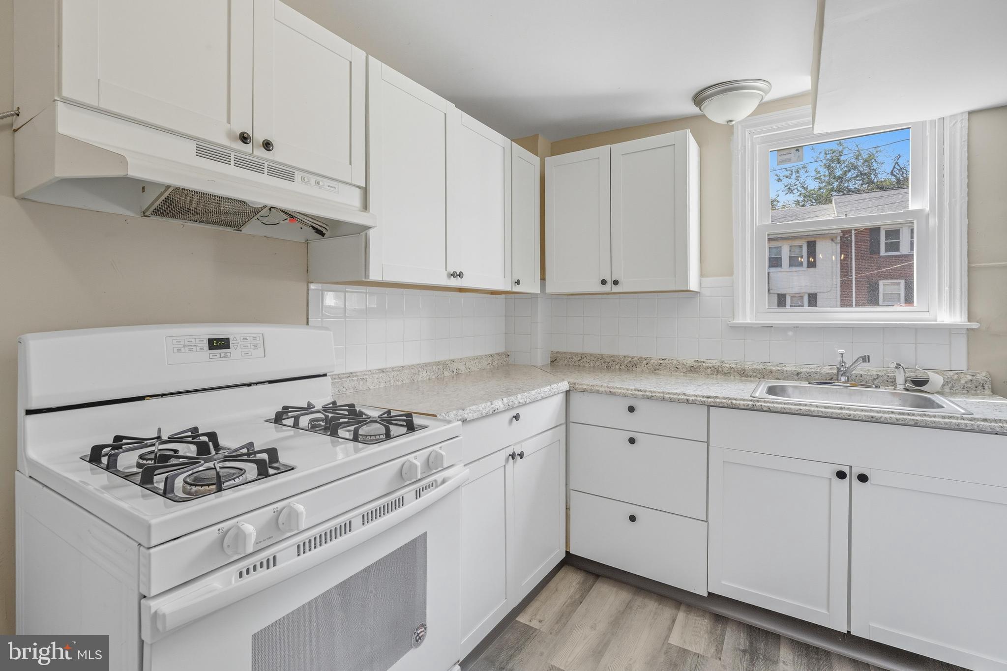 18 S PENNEWELL DRIVE