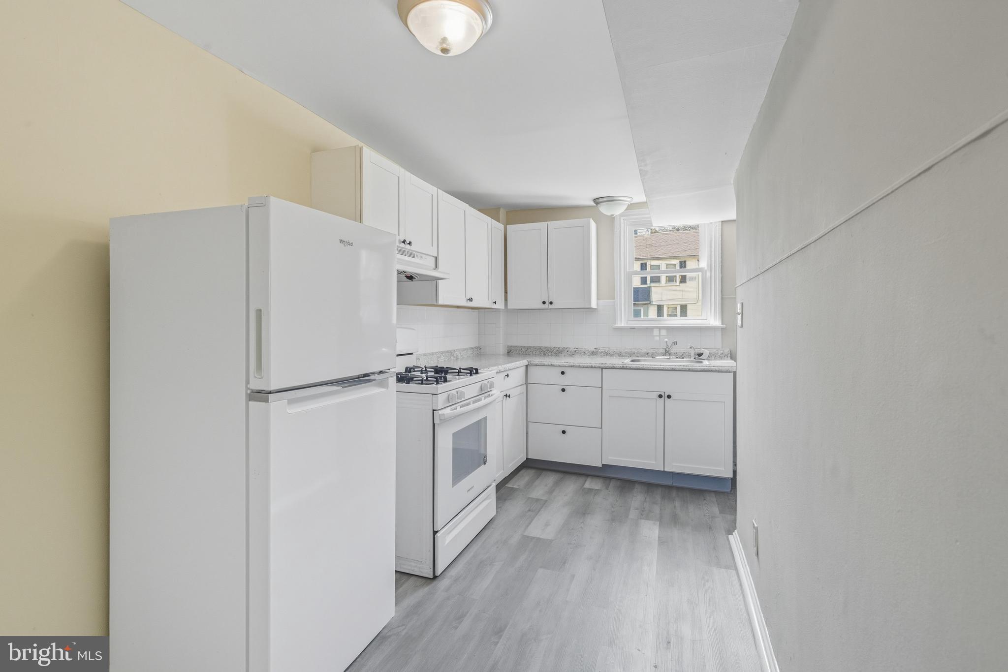18 S PENNEWELL DRIVE