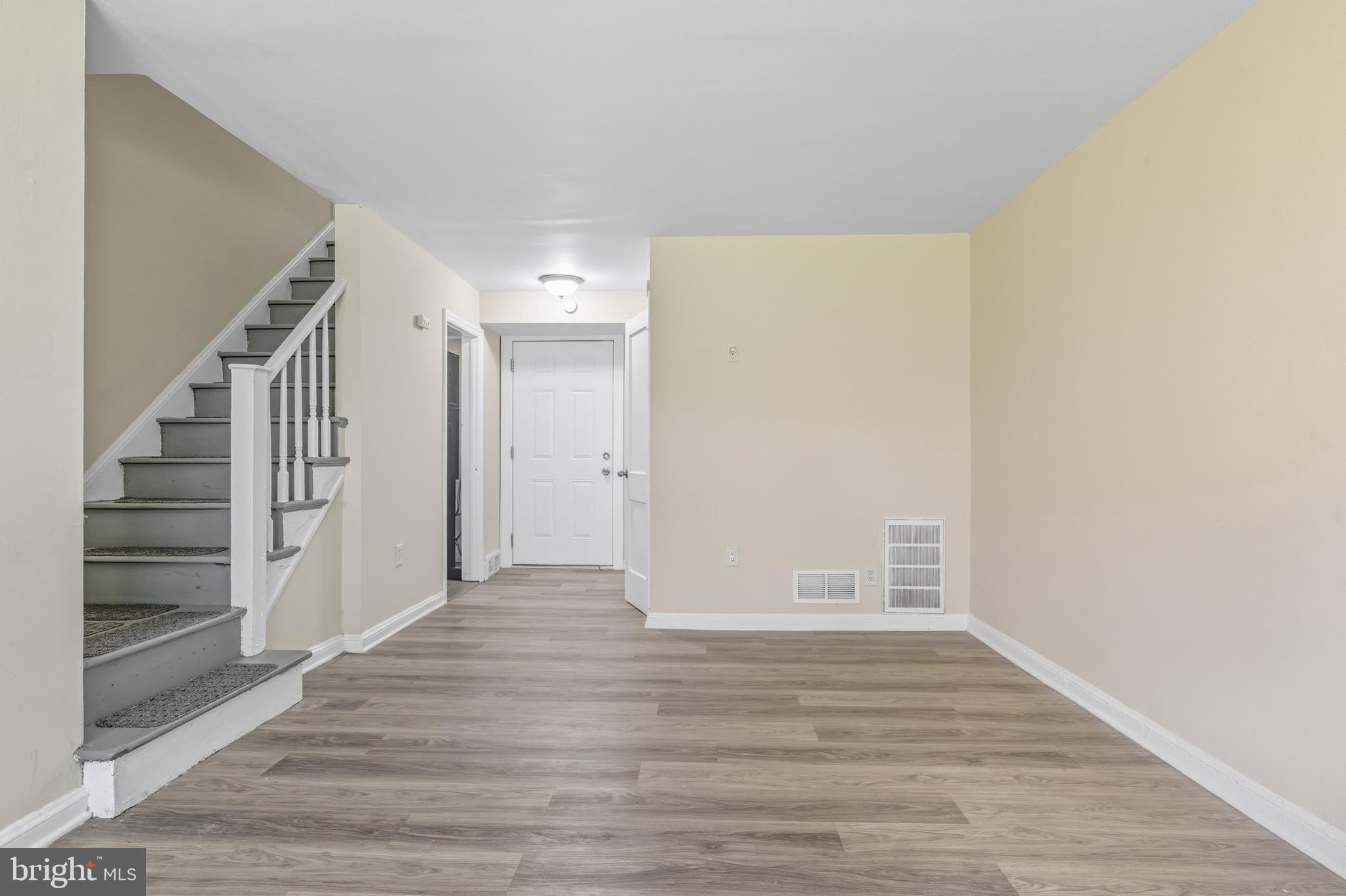 18 S PENNEWELL DRIVE