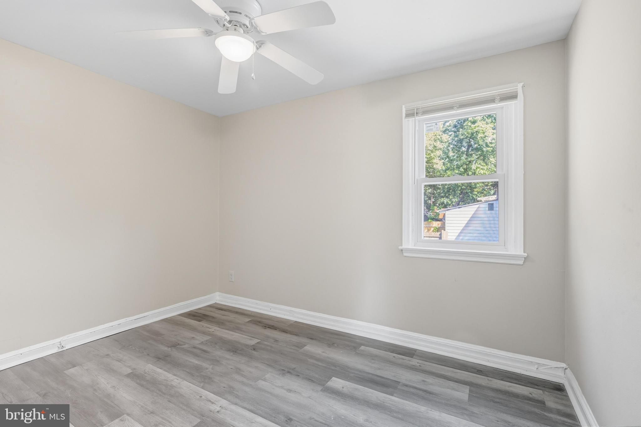 18 S PENNEWELL DRIVE