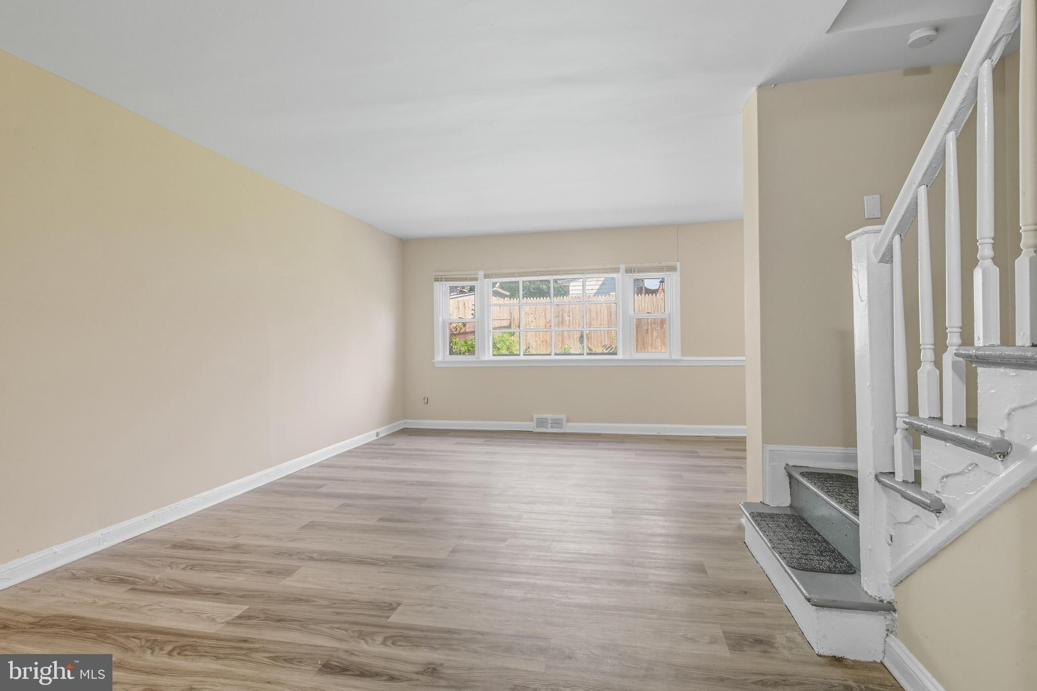 18 S PENNEWELL DRIVE