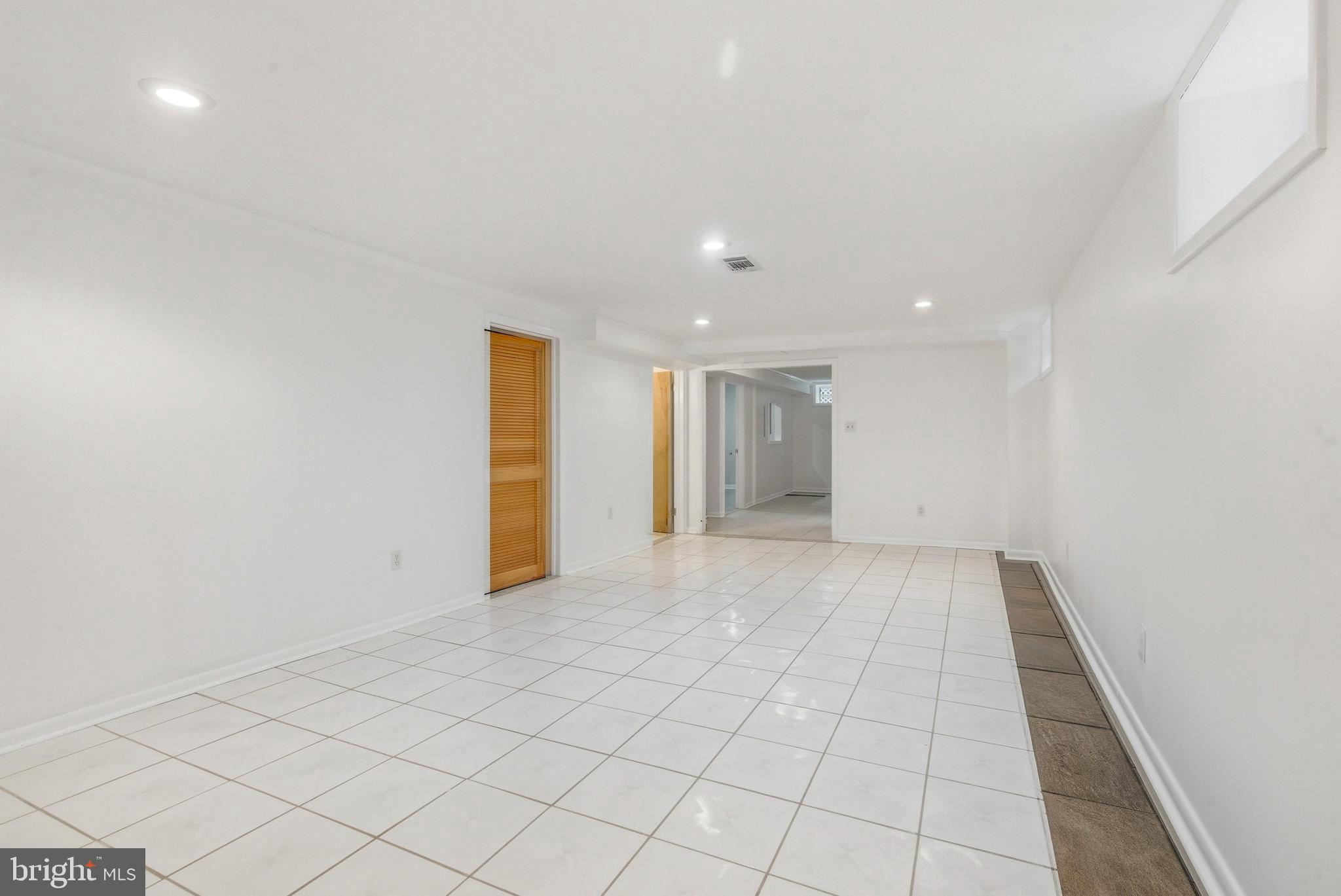 2623 E RIDING DRIVE