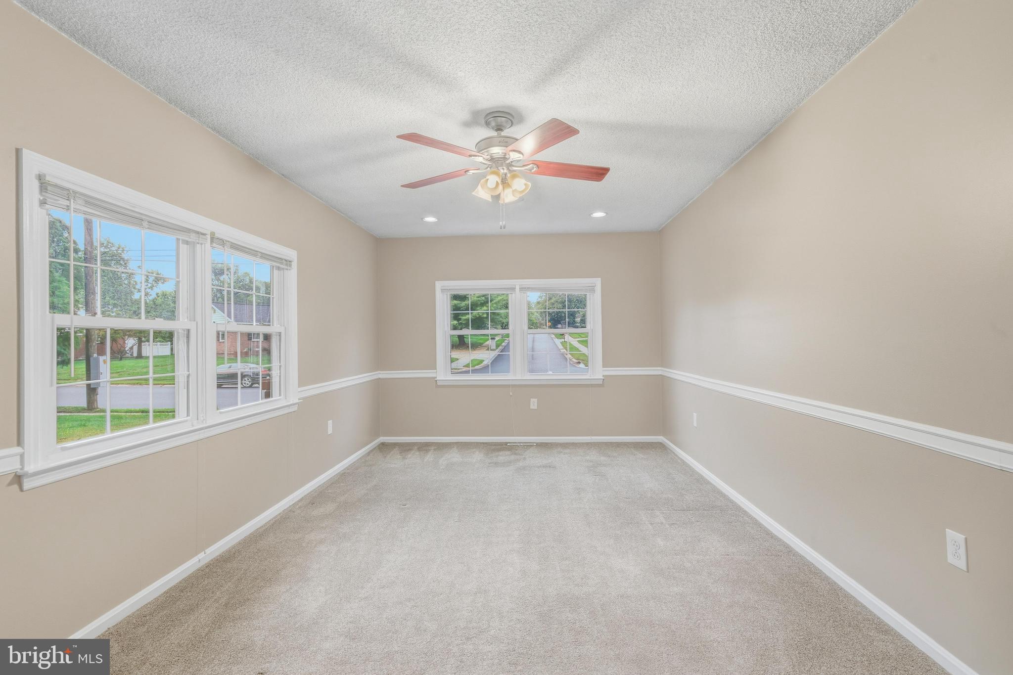 2623 E RIDING DRIVE