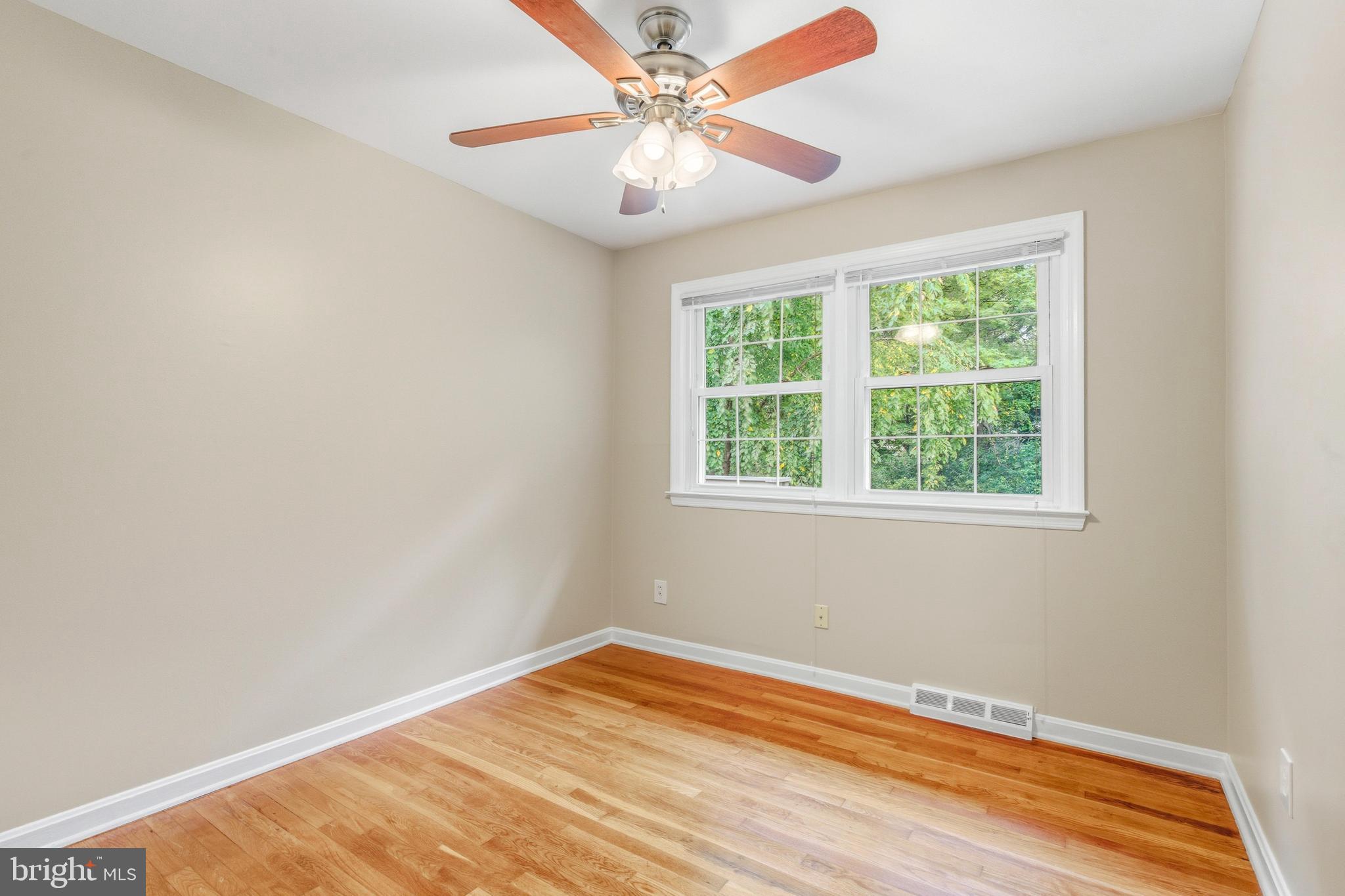 2623 E RIDING DRIVE
