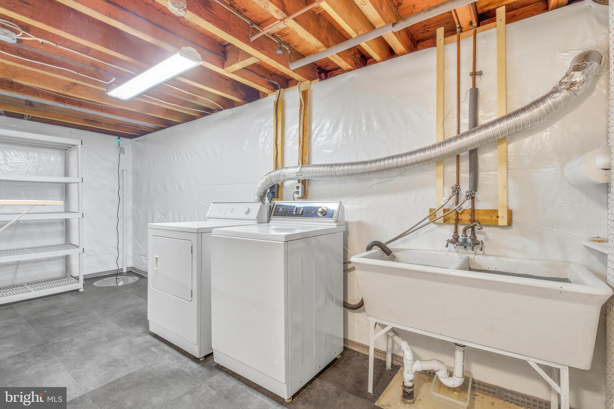 2623 E RIDING DRIVE