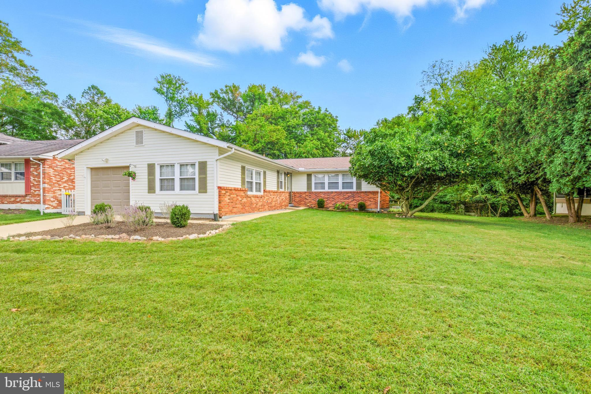 2623 E RIDING DRIVE