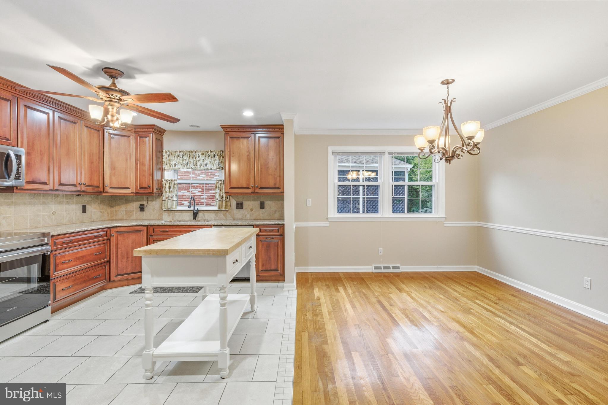 2623 E RIDING DRIVE