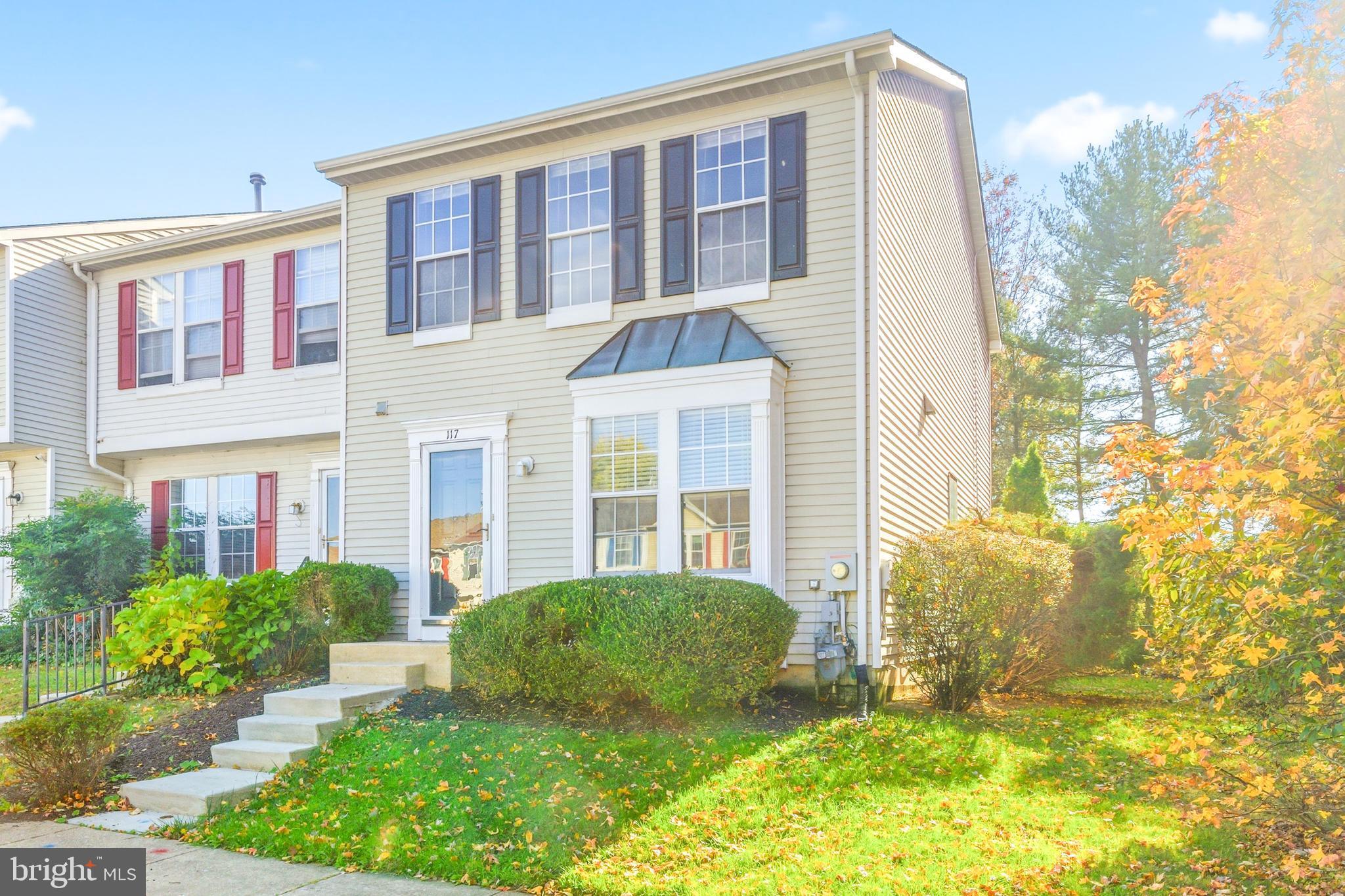 117 W SHETLAND COURT