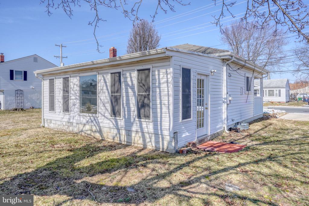 108 E COCHRAN STREET