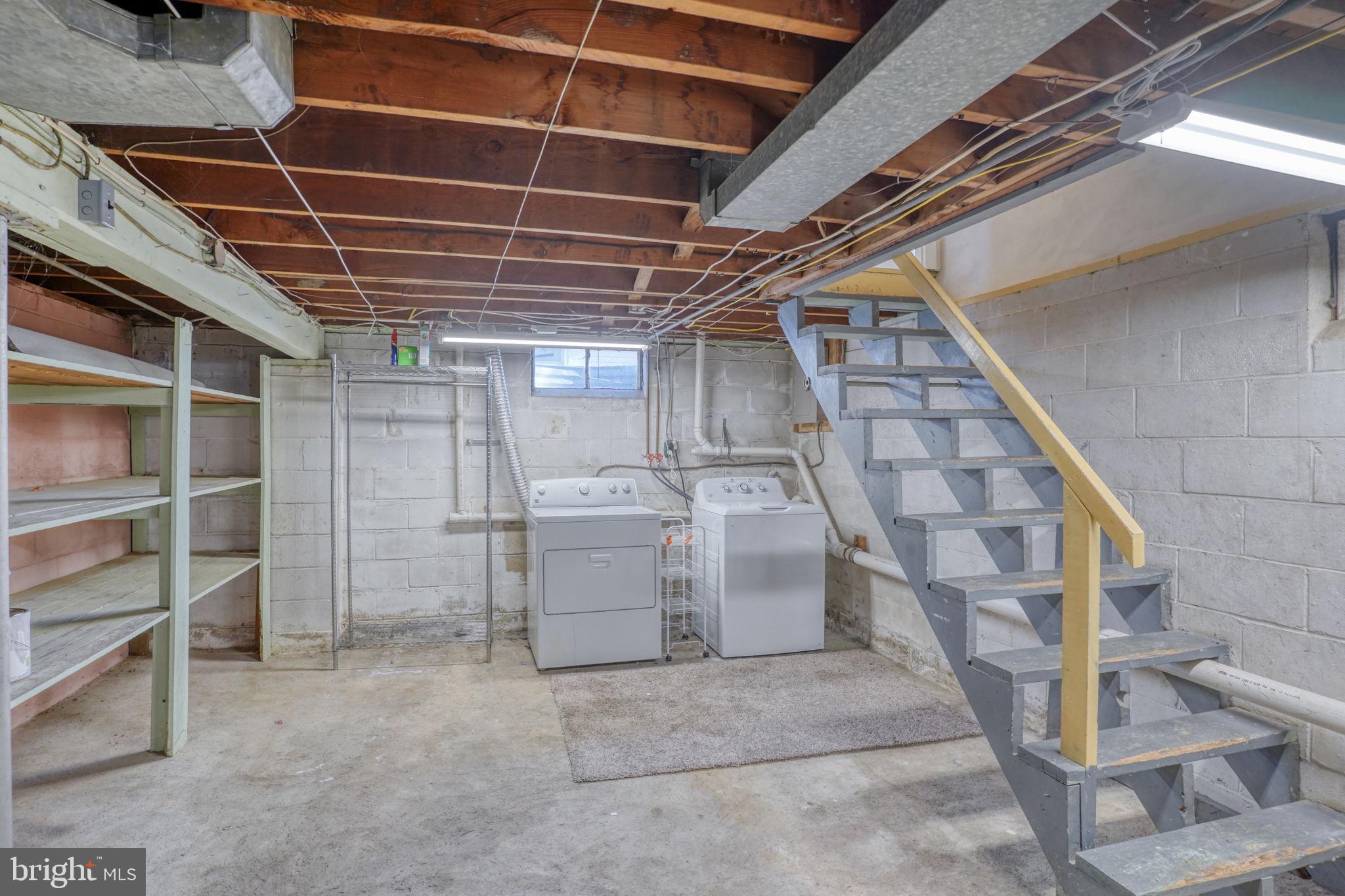 108 E COCHRAN STREET